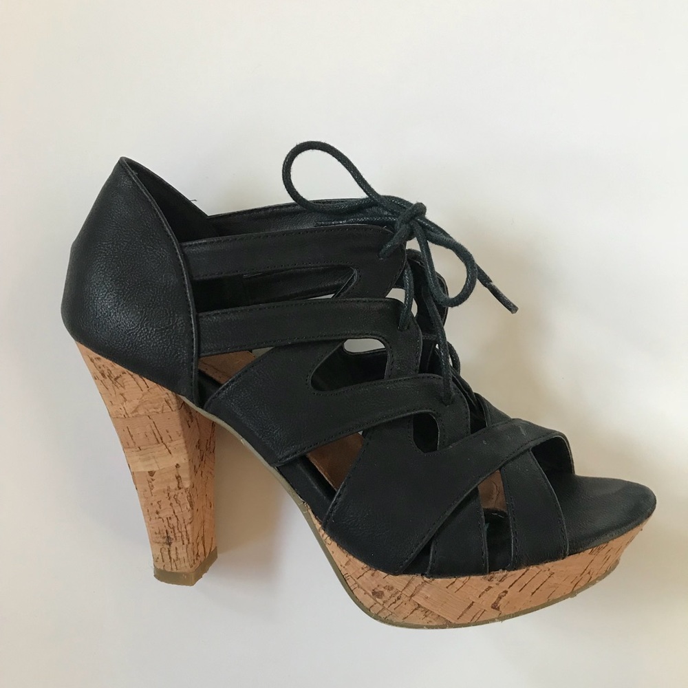 Black strappy cork heel